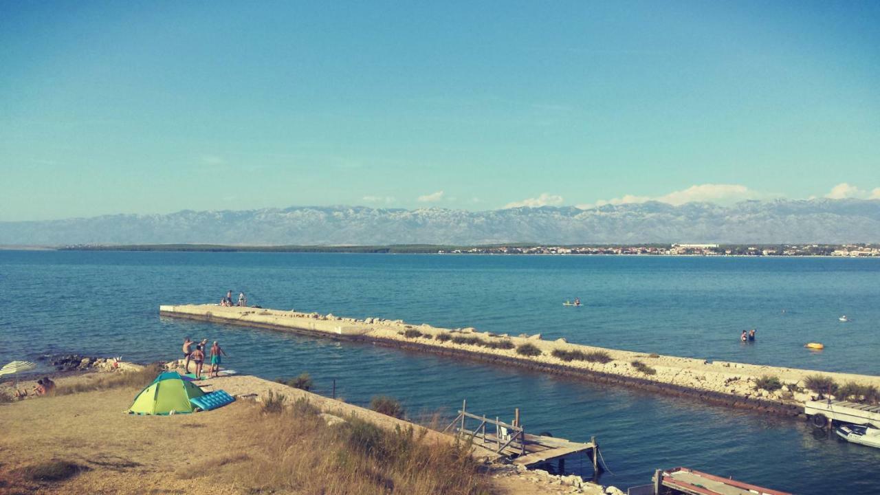 Apartmani Mersol Nin Luaran gambar
