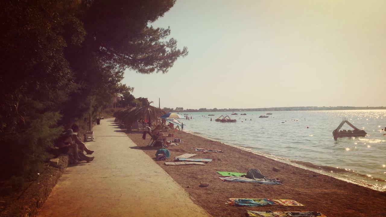 Apartmani Mersol Nin Luaran gambar