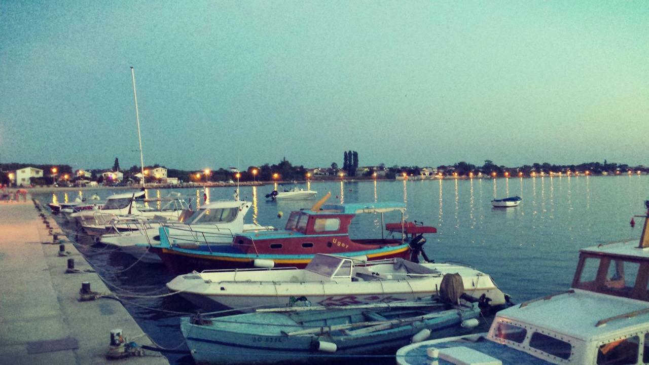 Apartmani Mersol Nin Luaran gambar